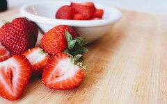 吃草莓有 6 大好處！營養師分享正確清洗 3 步驟 讓農藥不殘留