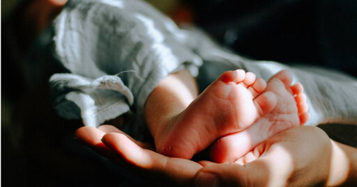 一個嬰兒26萬！中國夫妻上網違法「預售胎兒」 還引來黃牛炒價格