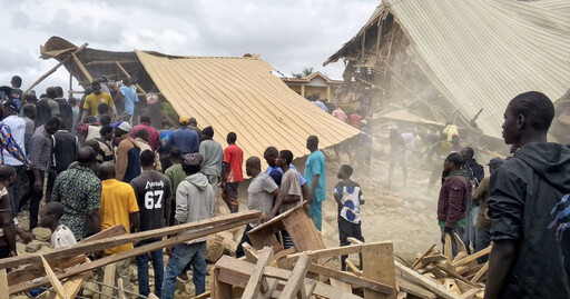 奈及利亞學校上課時突崩塌 130人受傷「22學生遭活埋身亡」