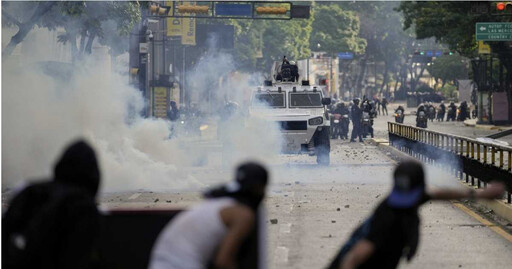 委內瑞拉總統第3度連任 首都爆發示威抗議