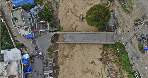 尼泊爾降下災難性暴雨！多棟民宅遭「土石洪水沖毀」至少66死、69人失蹤