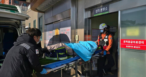 跑道機腹滑行撞擊圍牆爆炸「至少62死」 濟州航空黑白官網致歉