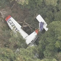 日私人飛機降落前失控「墜毀山林」 機上4人奇蹟脫離險境