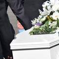 婦宣告死亡後復活！ 屍袋包一半「手指動了」 她被緊急送回醫院觀察