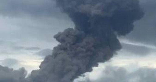 櫻島火山活動劇烈!一週噴發74次 鹿兒島地區高度警戒