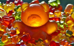 熊熊軟糖險奪命！泰國2歲女童誤食「大麻糖」昏迷 恐永久腦損傷