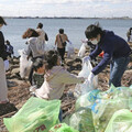 日本海岸線充斥中台韓漂流垃圾 專家：必須有國際性規範