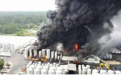 路易斯安那潤滑油工廠爆炸 官員稱「奇蹟無人傷亡」撤離持續