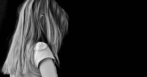 幼時曾遭性虐待!女子公開跪求馬斯克 刪除X平台上的「販售網址」