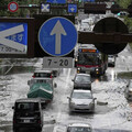 時雨量破百毫米！日本首都圈工人遭壓亡、船長失蹤 車站淹成水樂園