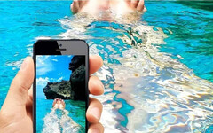 三寶媽滑手機遇死劫！她在浴缸中使用iPhone觸電身亡 專家示警：2安培足致命