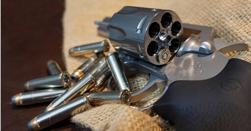 朋友聚會竟玩起「俄羅斯輪盤」 美國23歲女子遭男性友人當胸開槍射殺