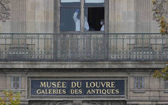 羅浮宮遭竊8珠寶價值1.2億美元 館長認安全漏洞：監視器沒完全覆蓋