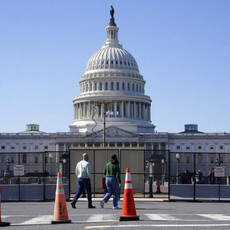 美史上最久政府關門或將落幕？共和黨臨時撥款方案「獲中間派民主黨人支持」