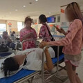以為隆鼻被撞壞！泰18歲女持刀砍男友頭部 事後男友選擇不追究