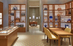 愛馬仕第五代繼承人遭背刺！近5千億資產蒸發 被目擊搭廉航經濟艙