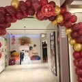 新人包場海底撈辦婚宴！140人到場「帳單長2公尺」 網讚：省錢又創新