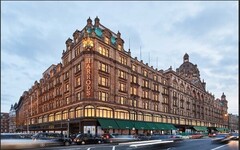 拉斯海瑪的 AL HAMRA 以海外投資者為目標在倫敦 HARRODS 舉辦為期一個月的特別活動