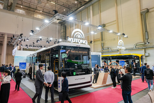 宇通攜全新一代城間車IC12E亮相德國UITP全球公共交通峰會，展示產品電動化創新實力