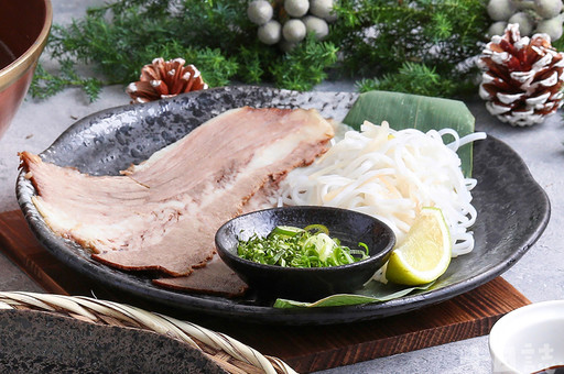 無肉不歡!混血系炸雞與美式風味牛肉爐端上來