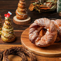吃進好運！入手聖誕應景國王派、樹幹蛋糕等甜品與鹹點開心過節
