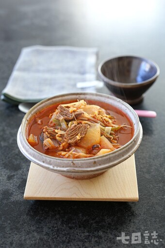 一鍋就能煮出豐盛一餐！ 韓國人氣食譜研究家教你做美味鍋飯