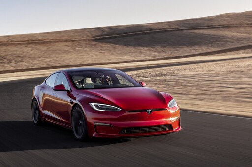 比特斯拉更帥更美的純電跑車6款！e-tron GT2對上Taycan、EQS比拚i4，2022年電動車怎麼選？(2)