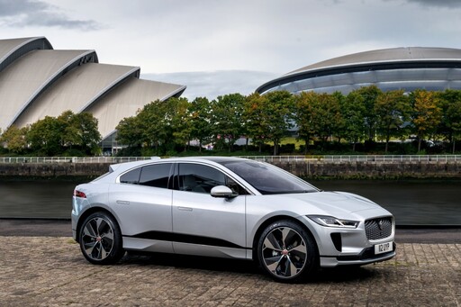 比特斯拉更帥更美的純電跑車6款！e-tron GT2對上Taycan、EQS比拚i4，2022年電動車怎麼選？(2)