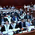 憲法法庭辯士攻防 反質詢大量舉例