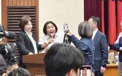 綠委搶發言程序杯葛 財劃法審議卡關