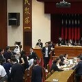 召委藍綠各2白1位 修憲委員會7分鐘散會