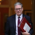 加稅、醜聞、缺乏魅力 英首相支持度僅13%