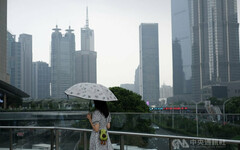 盼青年多消費不易 中國卡在失業與貧窮