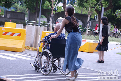 2025勞保年金不調升 只因物價漲幅未達標