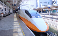 高鐵開學加開5折列車 搶訂中秋雙十離島航班