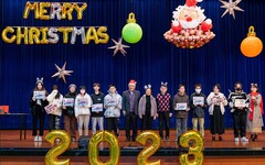 中國科技大學「112學年聖誕驚喜派對愛與歡樂的分享」音樂會 師生同享歡樂溫馨散播愛與祝福