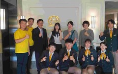 高餐大創校28周年首辦校園開放日 日本高中女學生跨海專程參觀