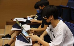 數學、科技加乘 竹縣費馬的教室數學競賽引入虛擬實境