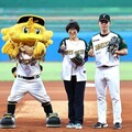 一日雙「球」！饒慶鈴縣長邀請全國鄉親來台東白天追熱氣球 晚上看棒球