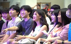 Party night熱鬧迎開學！中華大學校長劉維琪勉勵新生：把握人生中的關鍵時刻