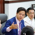 中秋佳節關懷街友送暖 邱臣遠代理市長：跨局處持續攜手強化協助街友