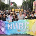 人權會與法國LGBT+人權大使攜手參加台灣同志大遊行，呼籲各界一起打造多元共融、平等共生的社會