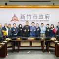 穩定公共運輸服務 保障市民乘車權益！邱臣遠代理市長宣布明年補助公車駕駛加碼至1萬元