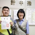 每週到校陪兒念書！ 中華大學母子用愛共修人生課題