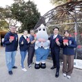 大年初二邱臣遠代理市長訪動物園、波光市集、遠東巨城發開運小紅包 歡迎竹市女兒女婿回娘家