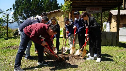 「綠樹派對」尖石國小登場 竹縣府攜手企業植樹共創永續環境