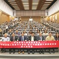 中國醫藥大學水湳校區舉辦就業博覽會「臺中市立老人復健綜合醫院」徵才說明會，校園熱鬧滾滾