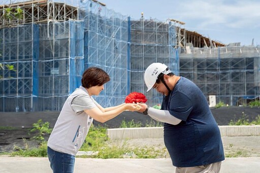 臺東全民運動館及青少年福利中心上梁儀式 饒慶鈴期許打造全齡共融健康場域