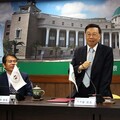 亞大、崇仁醫專合作，啟動「5+2」培育計畫