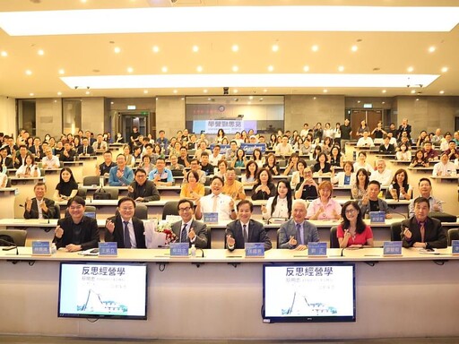 全球最有身價的大學教授蔡明忠東海開課 真性情開嗆名嘴:我曾對著電視隔空對罵!